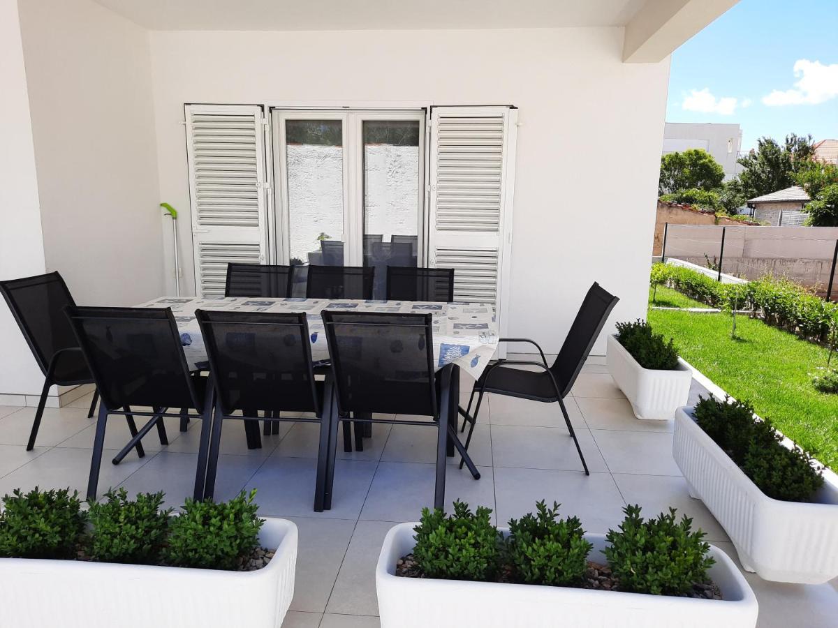 Holiday Home Bajlo Apartment With Three Bedrooms Zadar Buitenkant foto