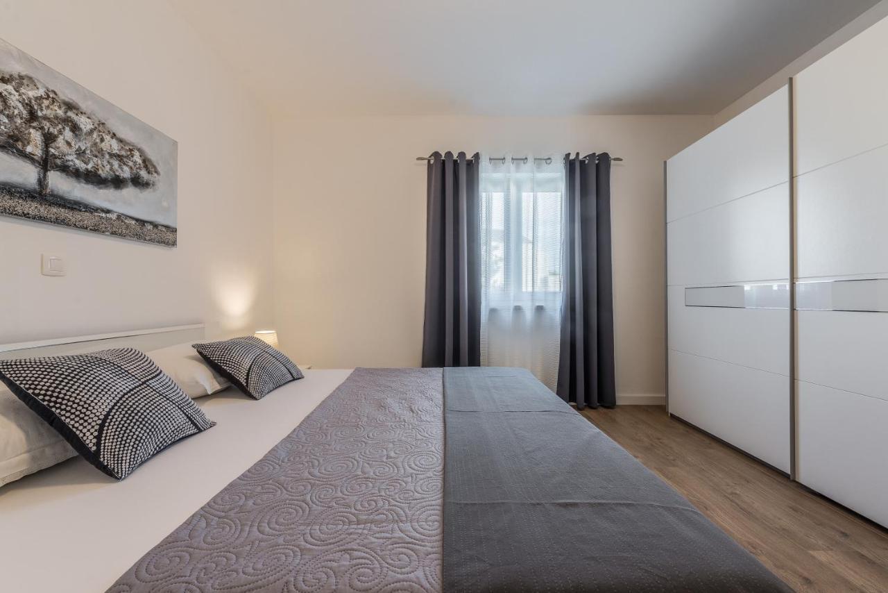 Holiday Home Bajlo Apartment With Three Bedrooms Zadar Buitenkant foto
