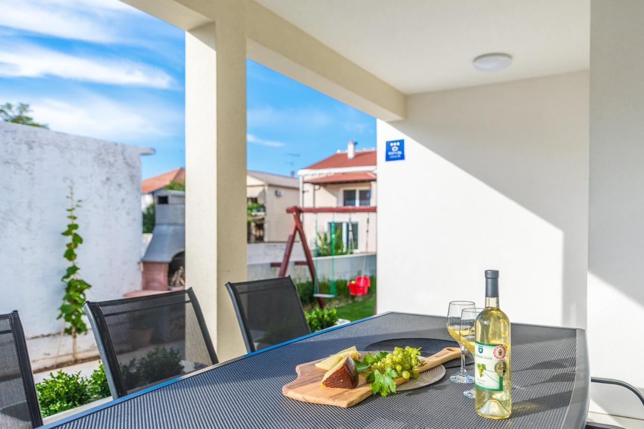 Holiday Home Bajlo Apartment With Three Bedrooms Zadar Buitenkant foto
