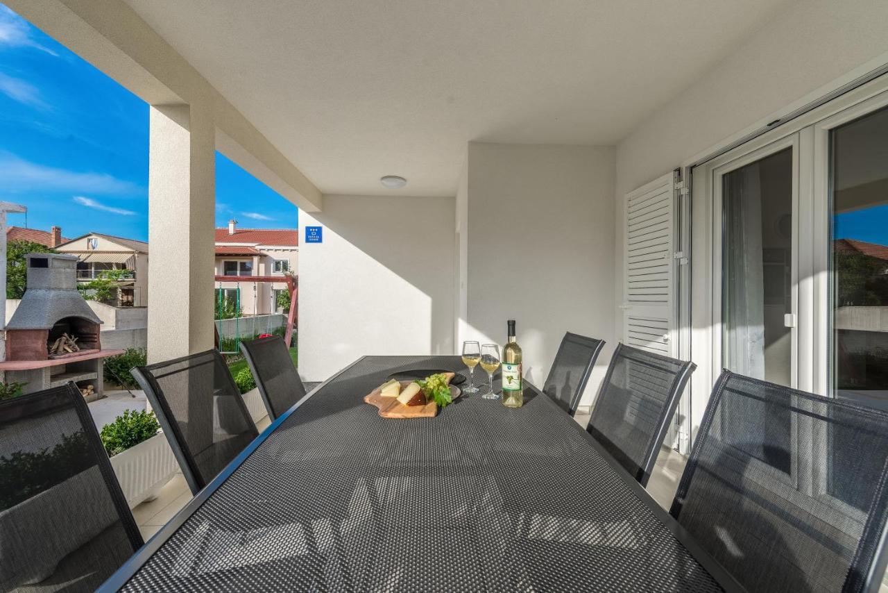 Holiday Home Bajlo Apartment With Three Bedrooms Zadar Buitenkant foto